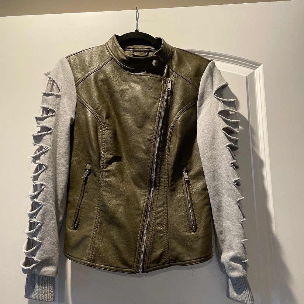 Bomber jacket